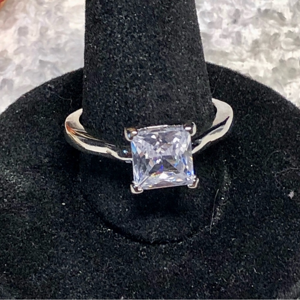 Square solitaire ring-NWOT - Picture 7 of 10